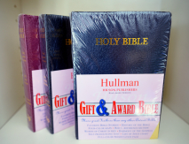 HOLY BIBLE. King James Version. Gift &amp; Award Bible. Библия Короля Иакова на английском языке. Словарь, карты, закладка, подарочная вкладка, слова Иисуса выделены красным /200х140/