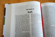 HOLY BIBLE. REVISED STANDARD VERSION BIBLES /200x125/